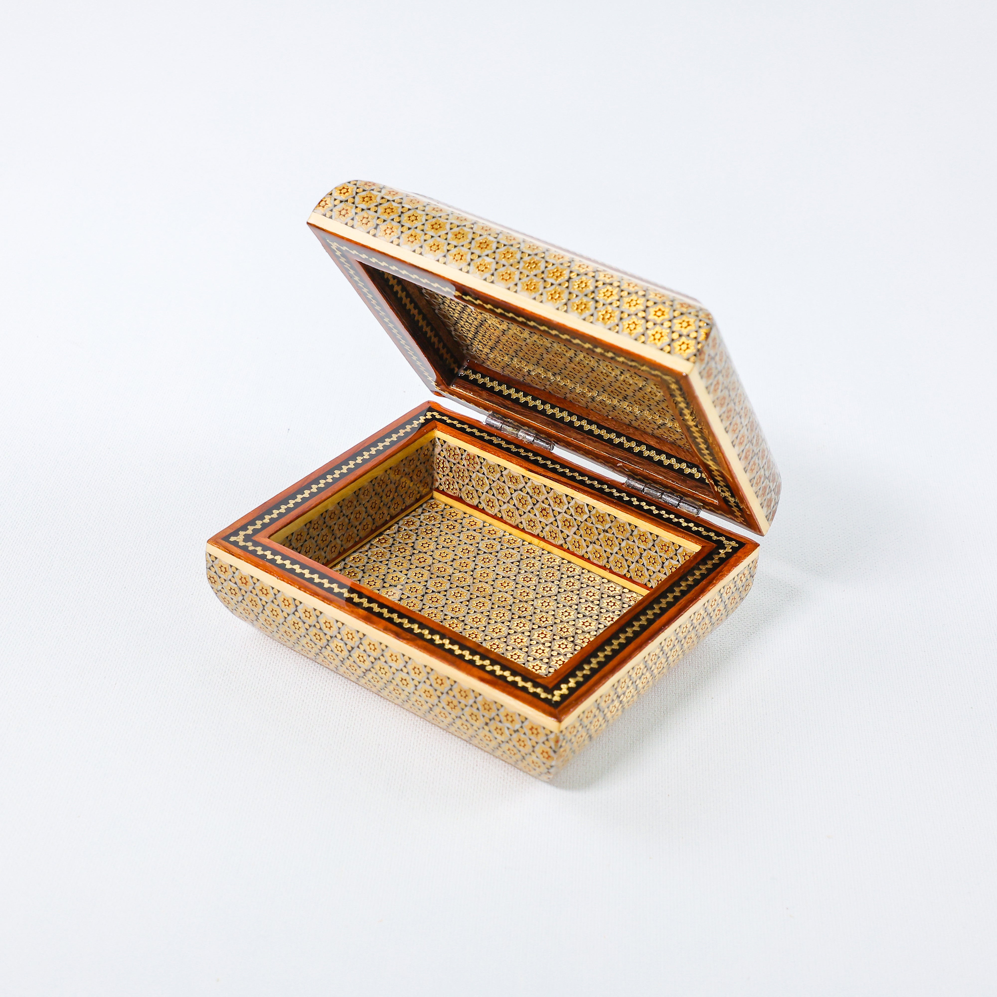 Soap Shape Box – Tazhib Painting – Size 12 × 11 cm