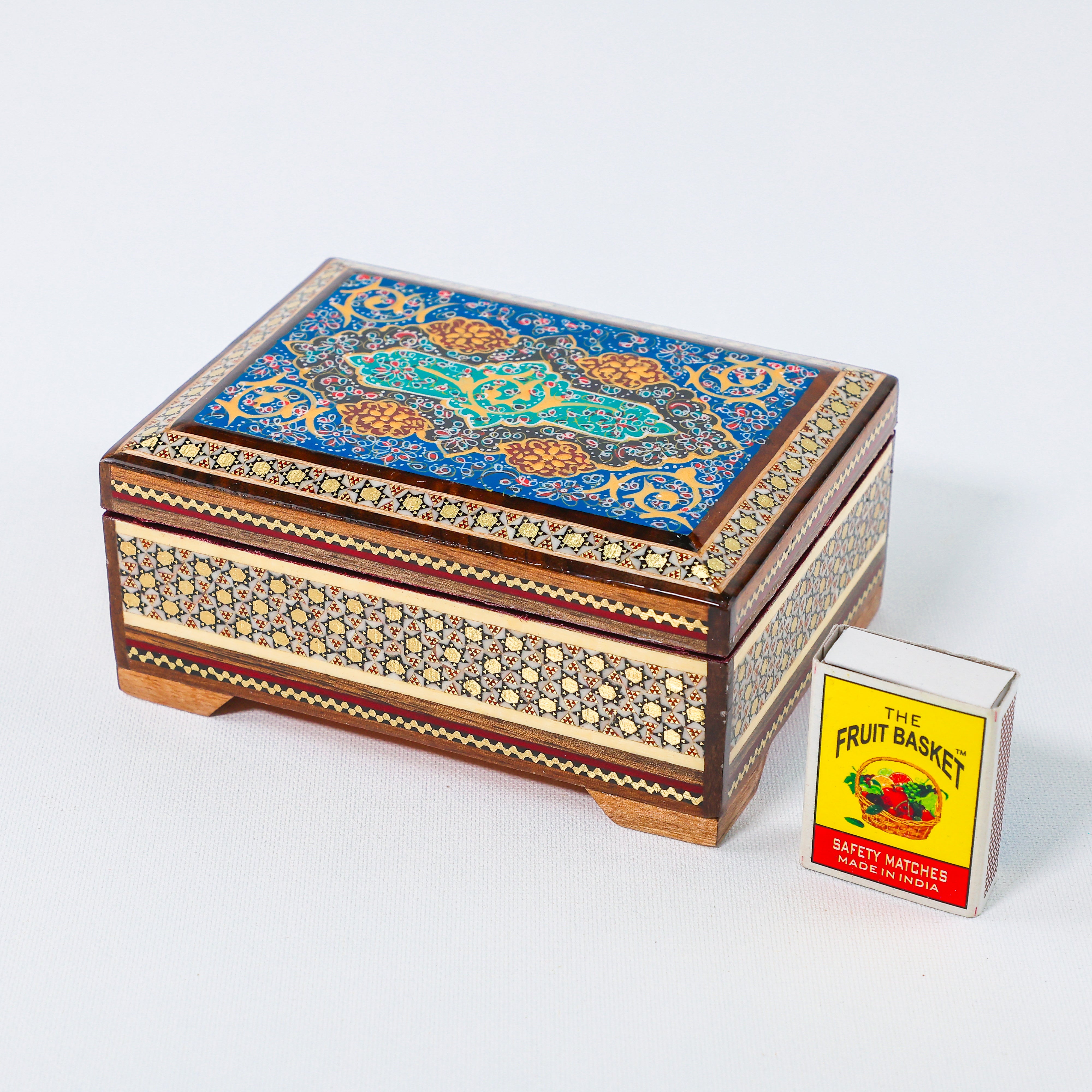 Khatam Box – Tazhib Painting – Velvet Interior – Size 14 × 10 cm
