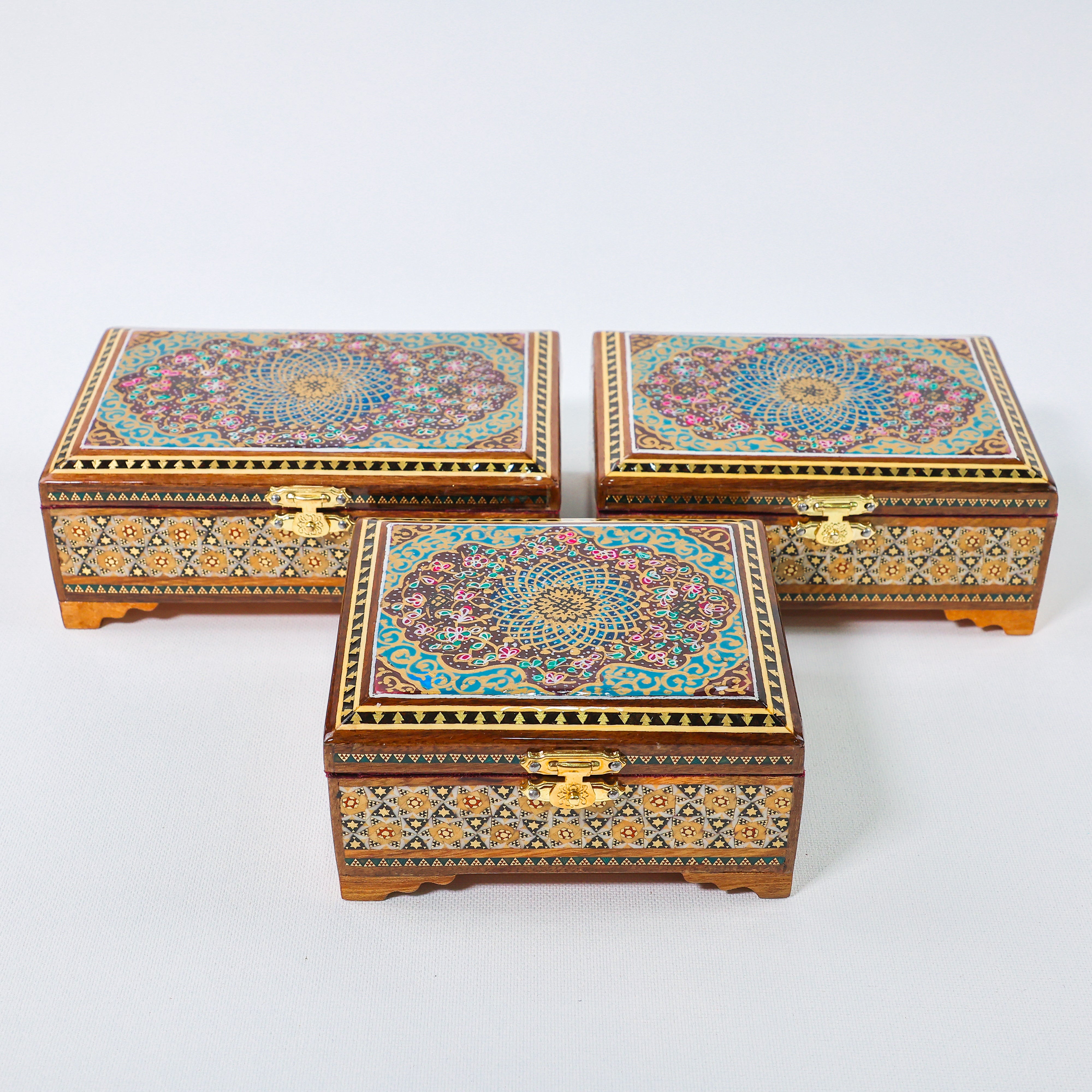 Painted Box – Tazhib Design – Velvet Interior – Golden Lock – Size 10 × 12 cm