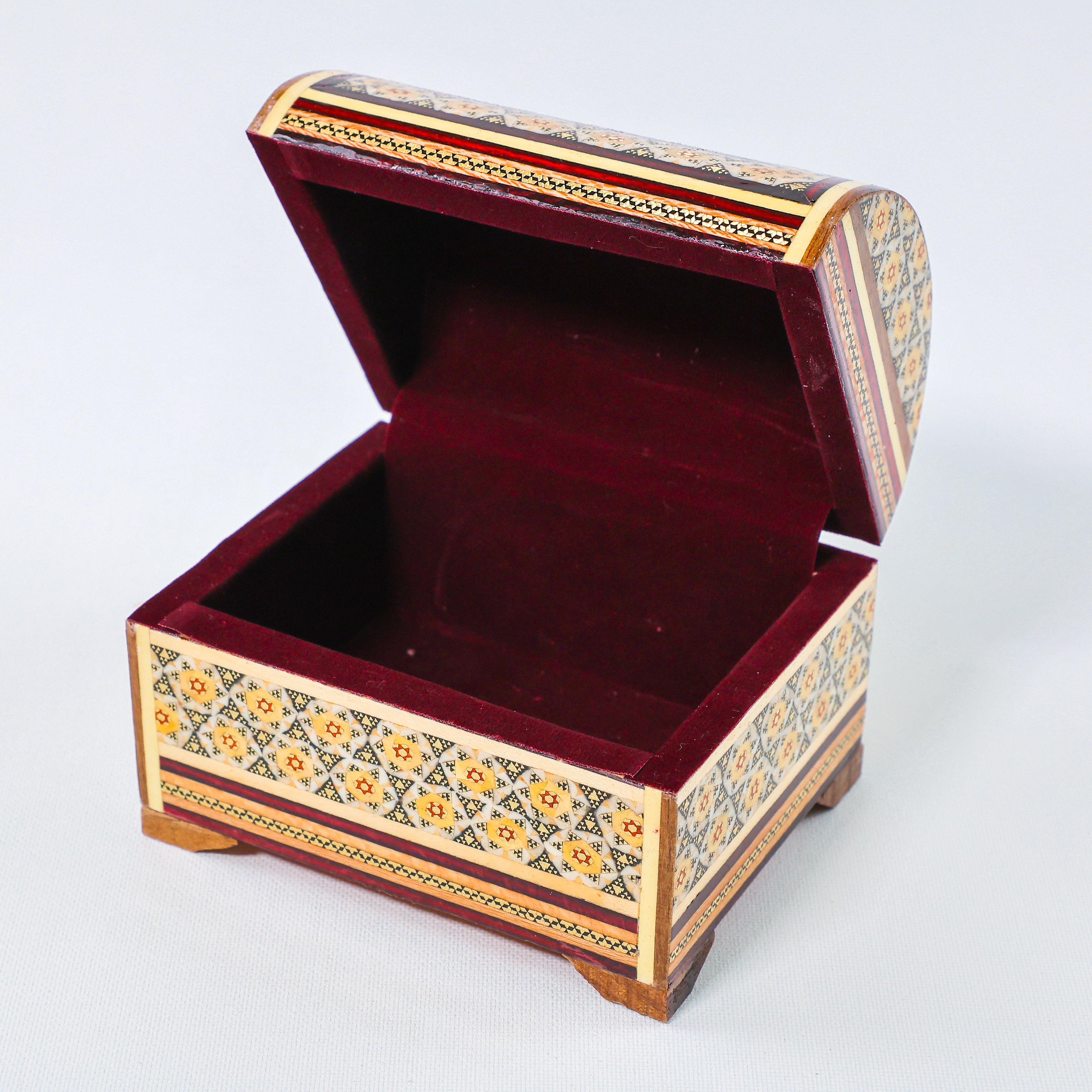 Khatam Chest – Tazhib Painting – Velvet Interior – Size 10 × 12 cm