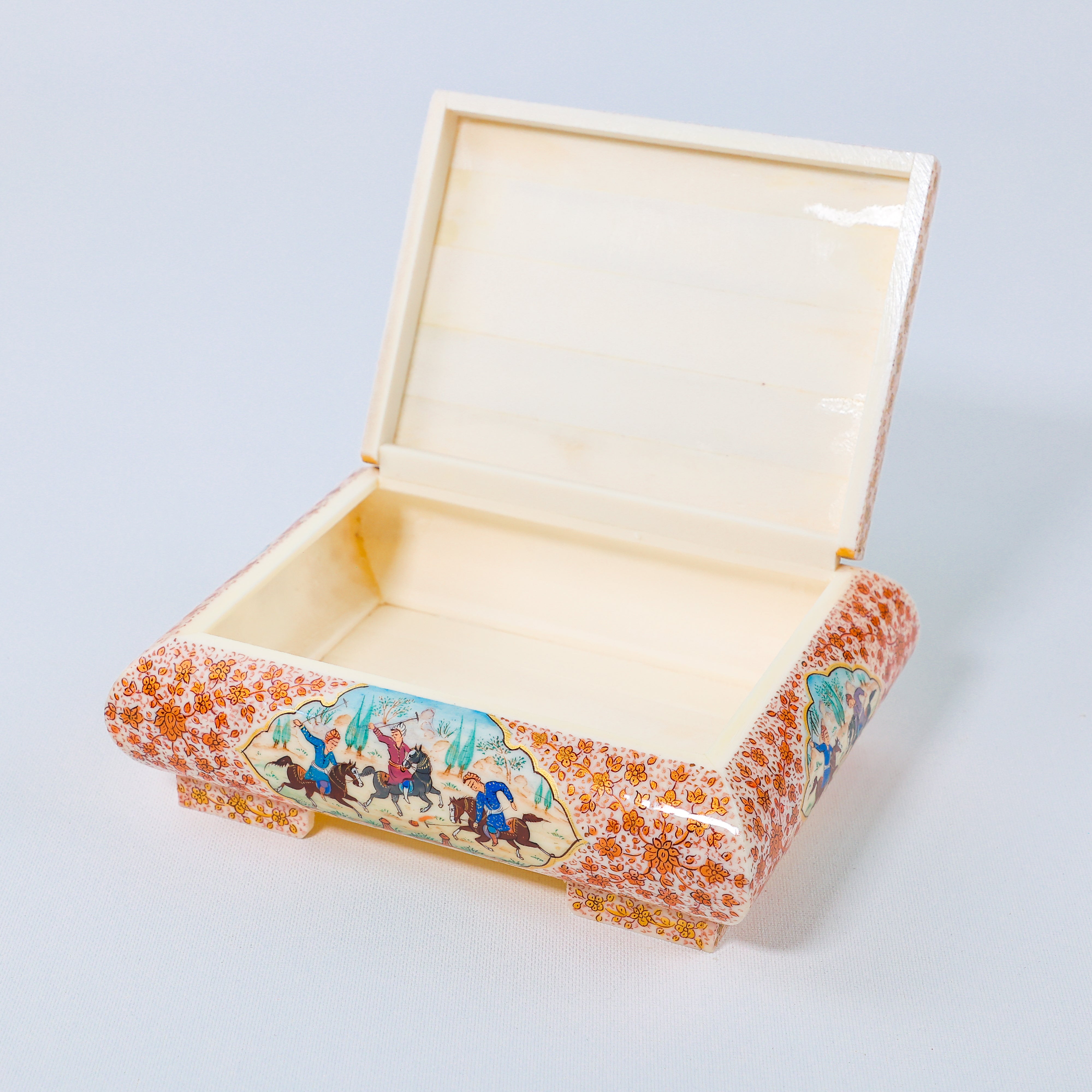 Camel Bone Box – Chogan Motif – Askari Style – Size 18 cm