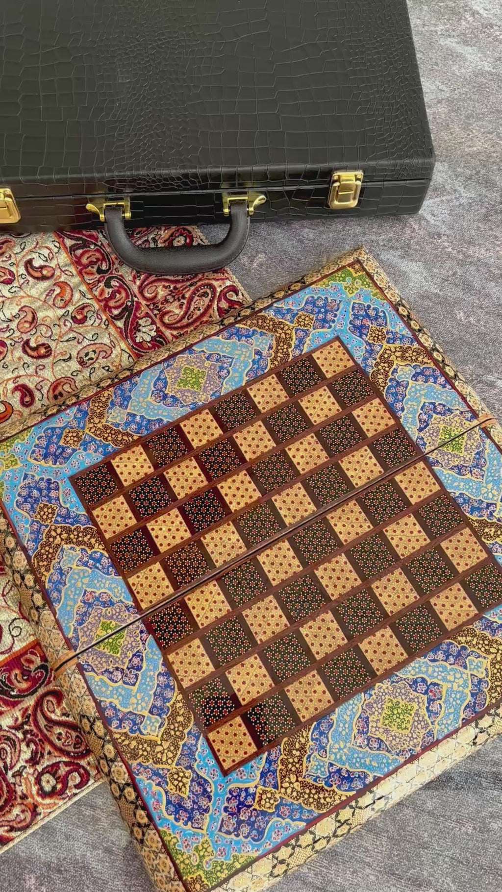 Chess Board - Size 40 - Shell Design